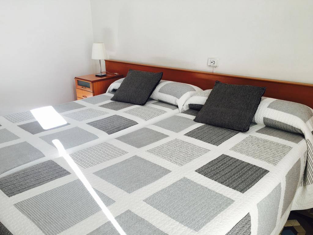 Hostal Eixample Barcelona Room photo