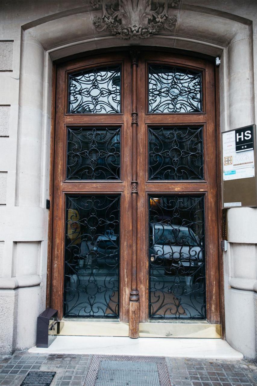 Hostal Eixample Barcelona Exterior photo
